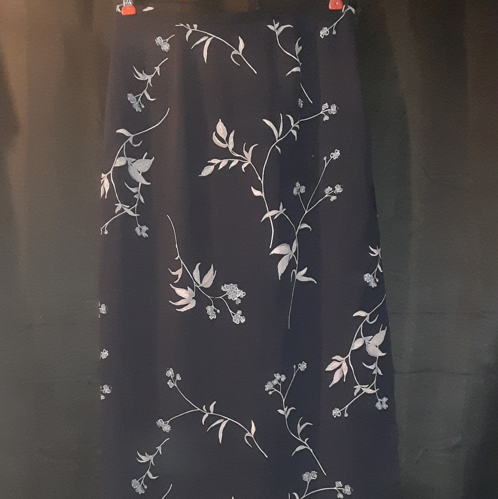 Requirements maxi skirt